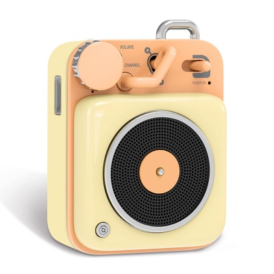 Muzen_button_yellow_02