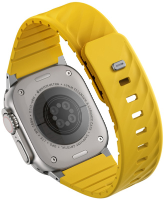 uniq_fluo_silicon_apple_watch49_golden_yellow_2