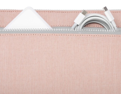 incase_compact_sleeveinwoolenex_macbook13-14_blushpink_5