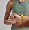 uniq_fluo_silicon_apple_watch49_golden_yellow_3